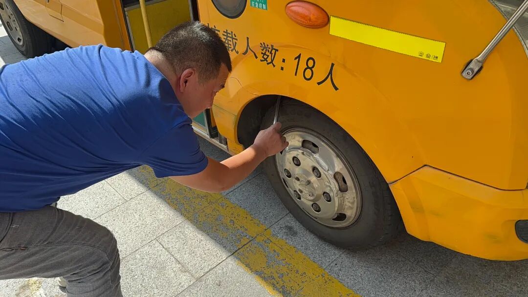 【平安校園】為愛護航,平安校車伴我行 ——石獅市恩啟頓幼兒園校車應急疏散演練 【平安校園】為愛護航,平安校車伴我行 ——石獅市恩啟頓幼兒園校車應急疏散演練